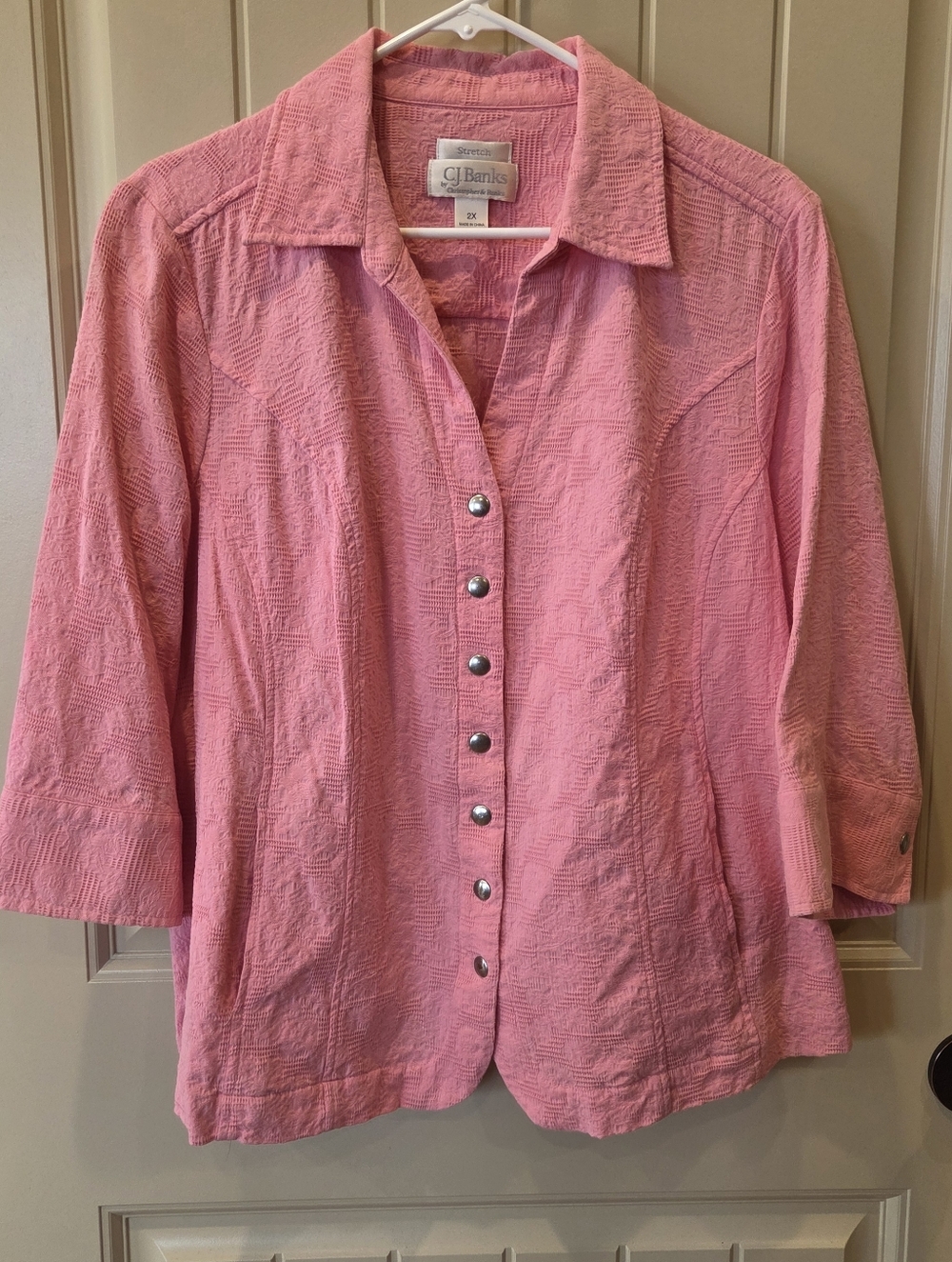 CJ Banks Pink Textured Seersucker Snap Front Top Plus Size 2X Stretch